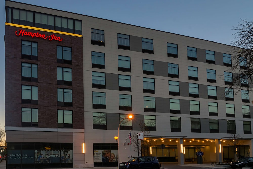 Hampton Inn Chicago North-Loyola Station
