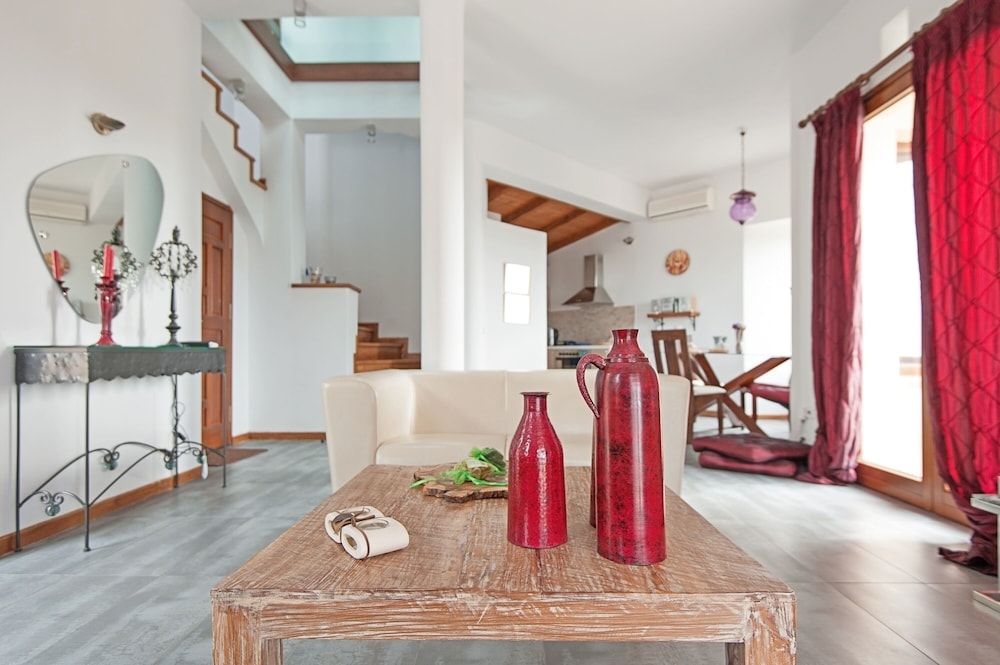 Poikilma Alonissos Villas