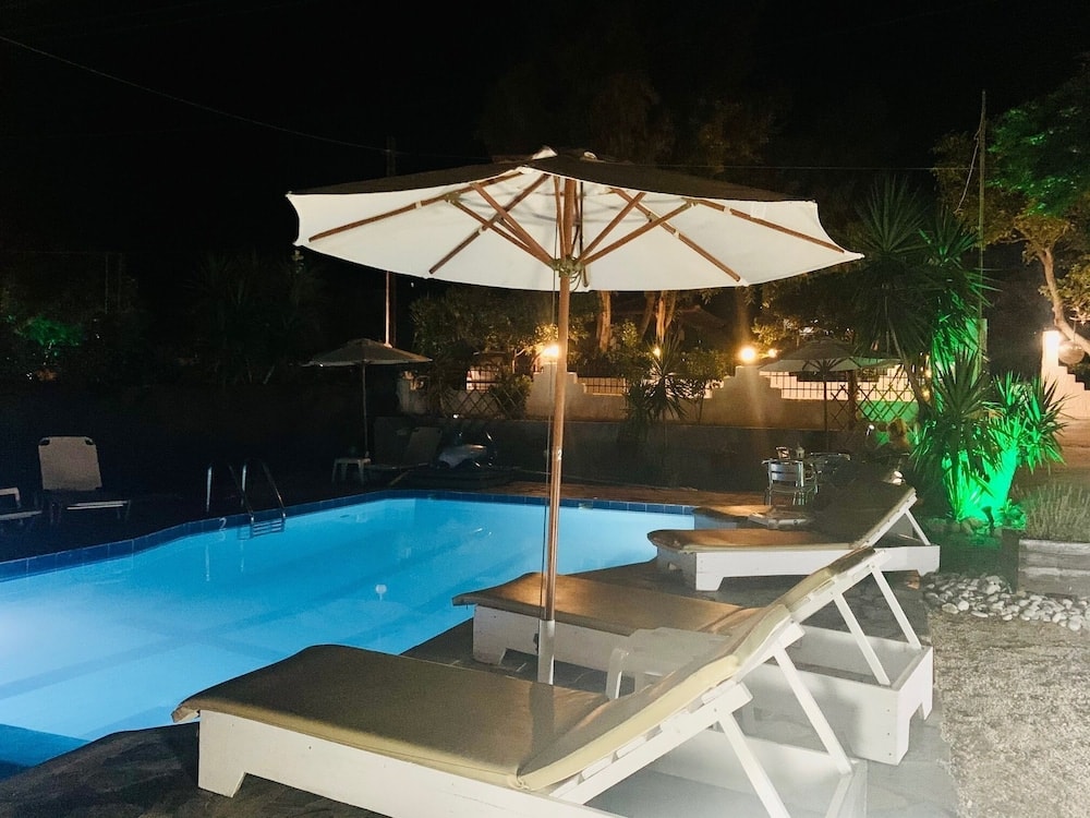 Skopelos Inn