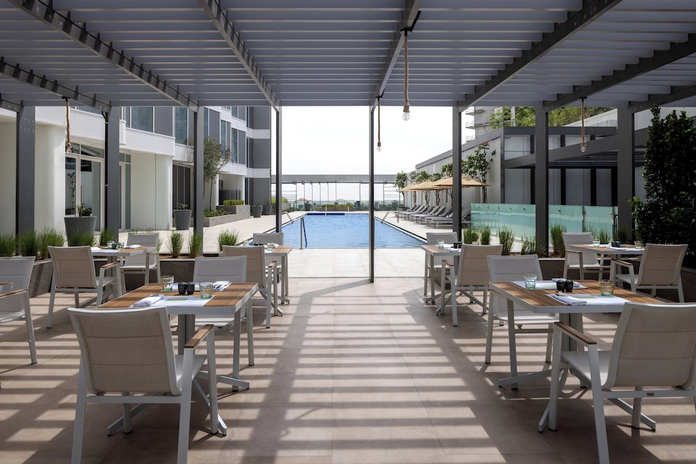 Holiday Inn Dubai Business Bay by IHG