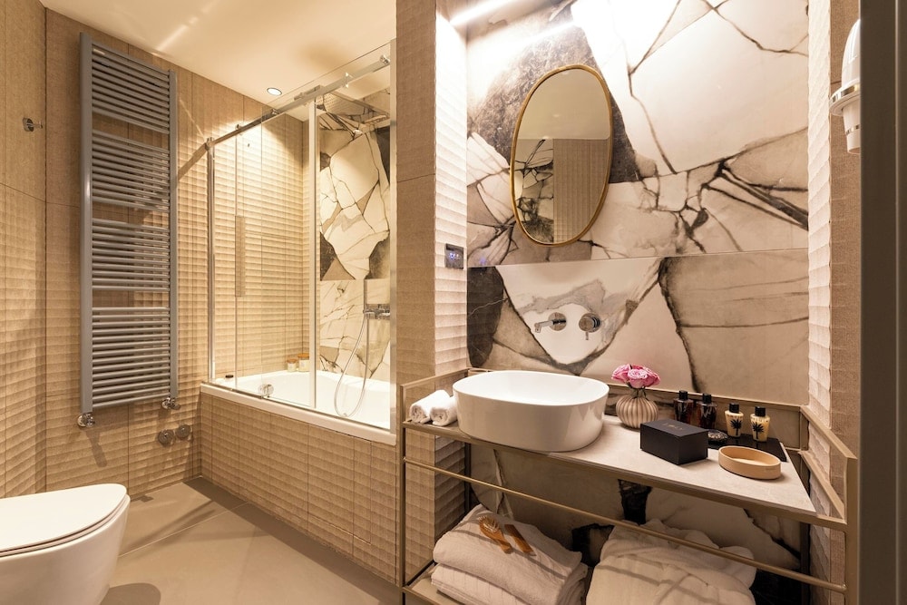 Loly Boutique Hotel