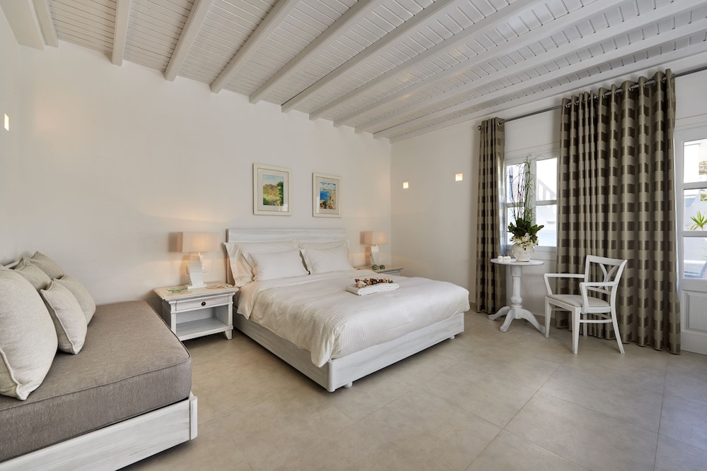 Petinos Beach Hotel