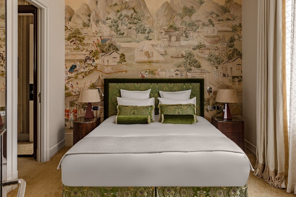 Saint James Paris - Relais & Chateaux