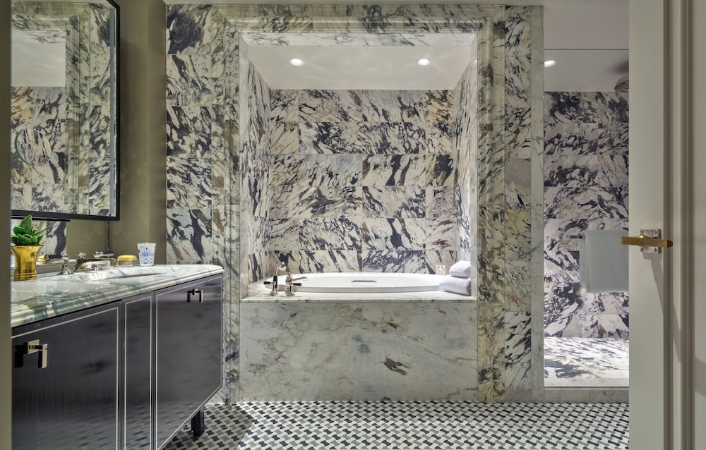 The Carlyle, A Rosewood Hotel
