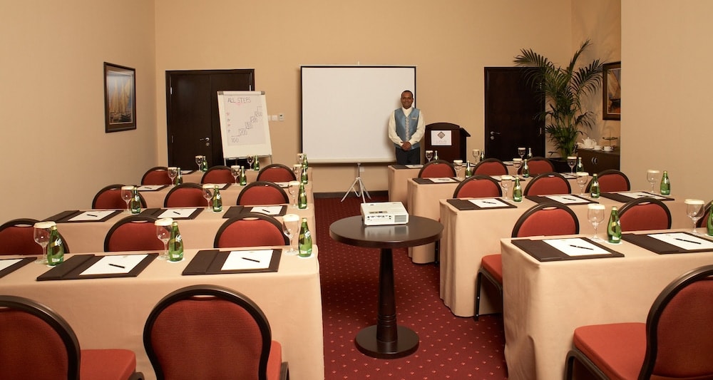 Al Manzel Hotel Apartments
