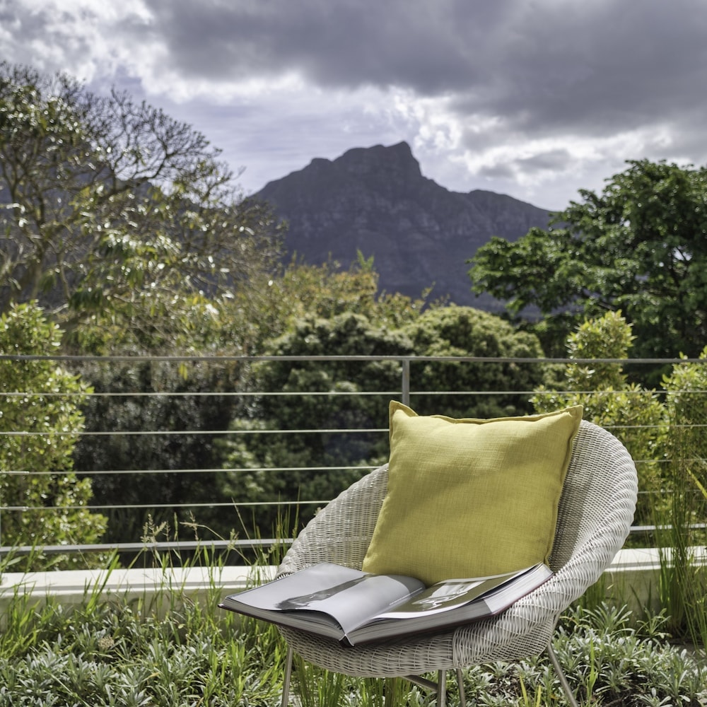 Vineyard Hotel