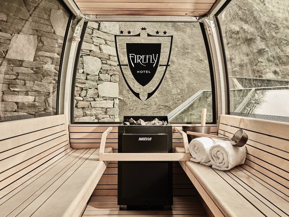 Hotel Firefly