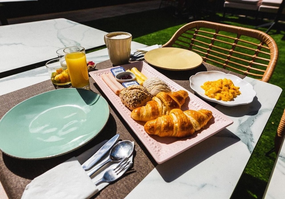 Lx SoHo Boutique Hotel by RIDAN Hotels