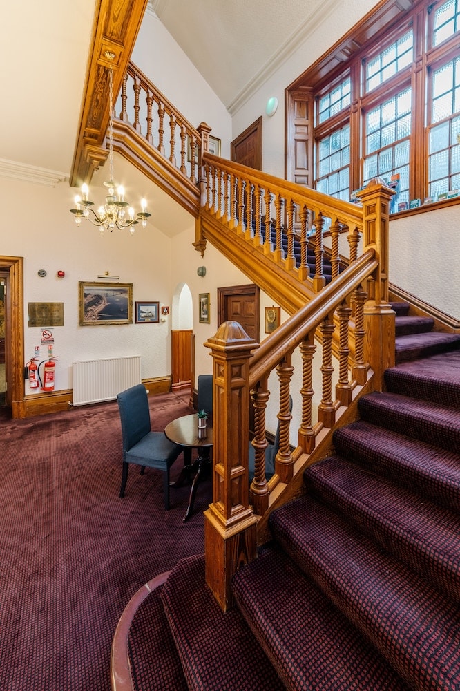 Lochardil House Hotel