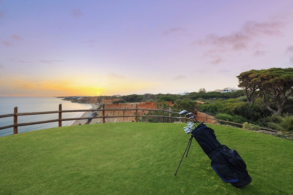 Pine Cliffs Suites