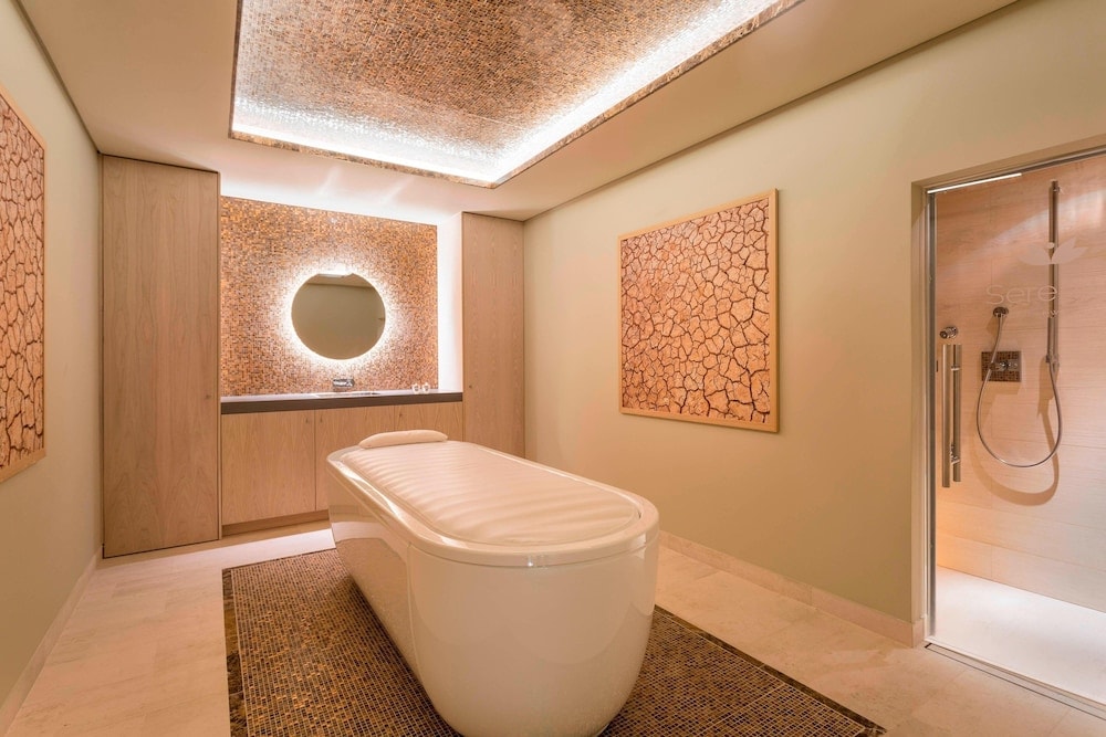 Pine Cliffs Ocean Suites, a Luxury Collection Resort & Spa