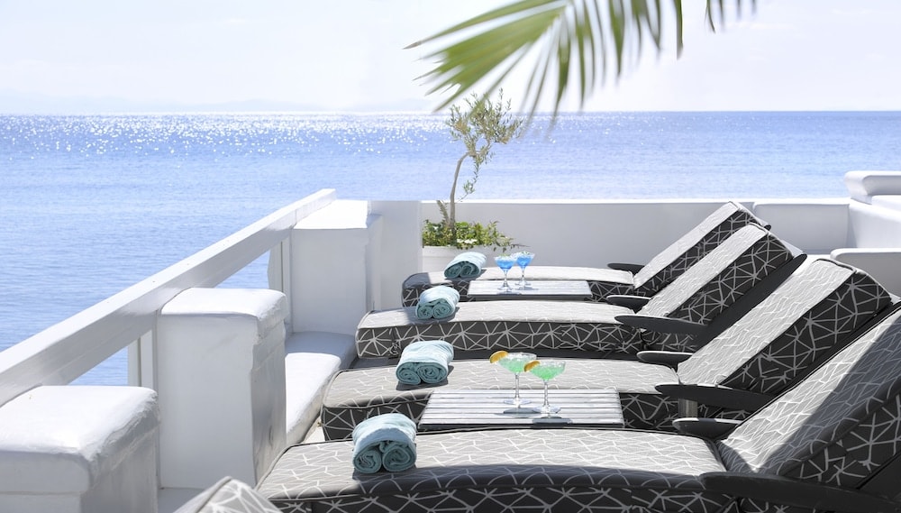 Petinos Beach Hotel
